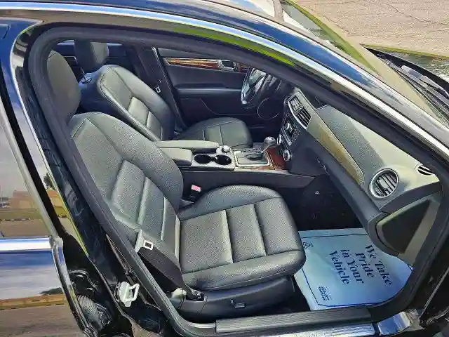 WDDGF4HB2CR194515 2012 MERCEDES-BENZ C-CLASS-4