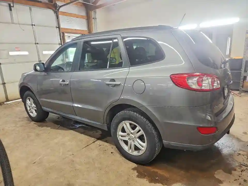 5NMSG3AB3AH375369 2010 HYUNDAI SANTA FE-1