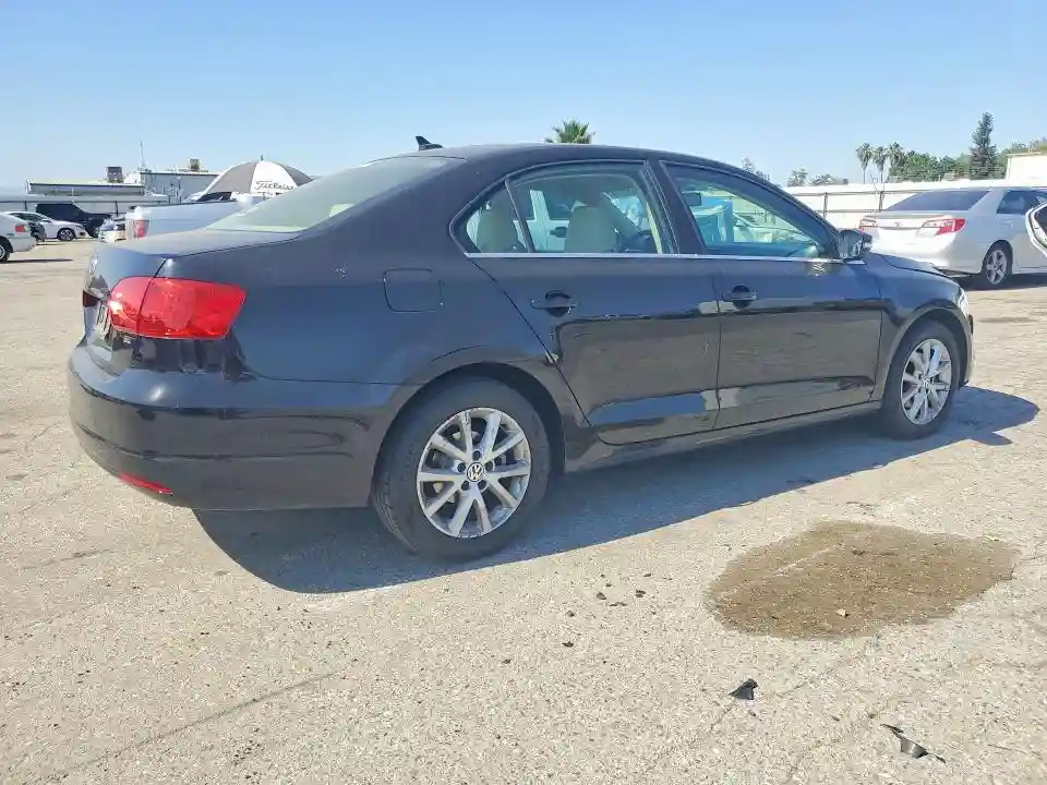3VWD17AJ9EM423417 2014 VOLKSWAGEN JETTA-2