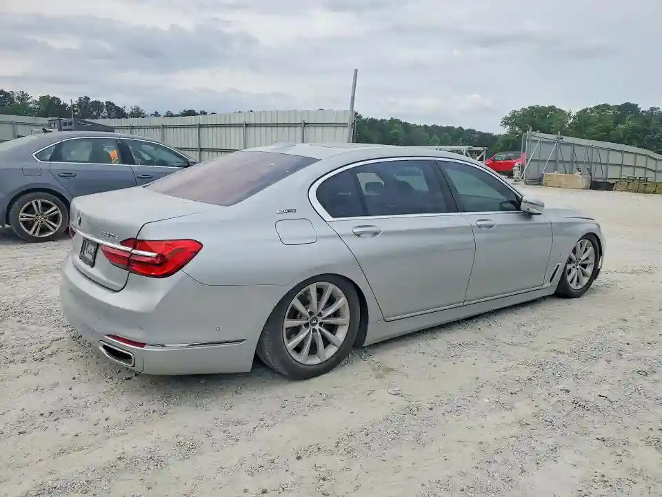 WBA7J2C50JG938391 2018 BMW 7 SERIES-2