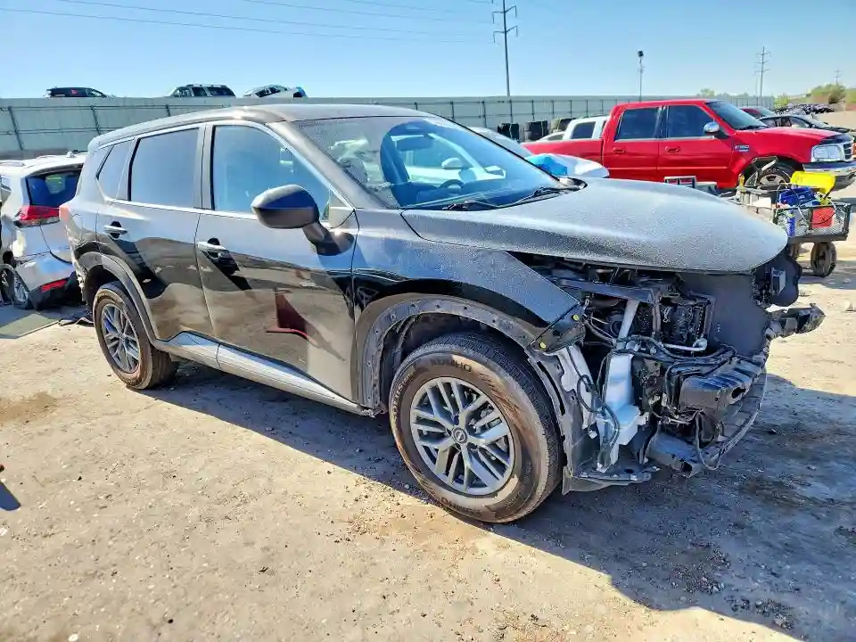 5N1BT3AA7PC797621 2023 NISSAN ROGUE-3
