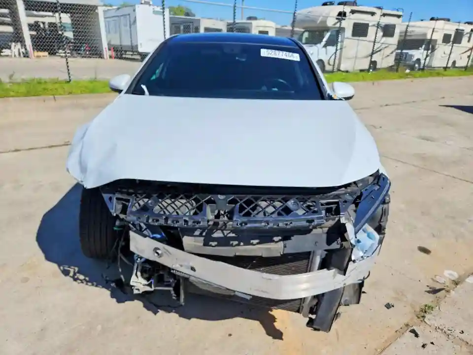 WDD3G4EB0KW021639 2019 MERCEDES-BENZ A-CLASS-4