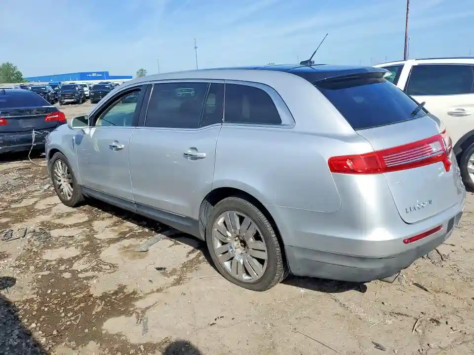 2LMHJ5AT6GBL01824 2016 LINCOLN MKT-1