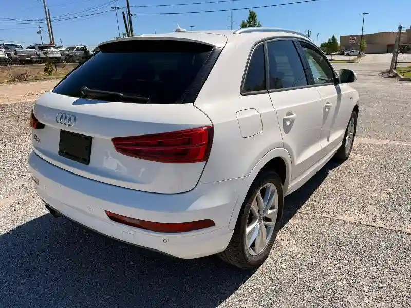 WA1BCCFS2JR018632 2018 AUDI Q3-3