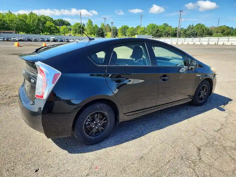 JTDKN3DU3C5524114 2012 TOYOTA PRIUS THRE-2