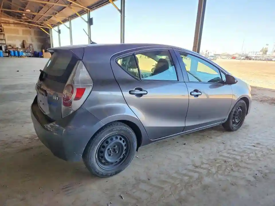 JTDKDTB30E1568725 2014 TOYOTA PRIUS-2