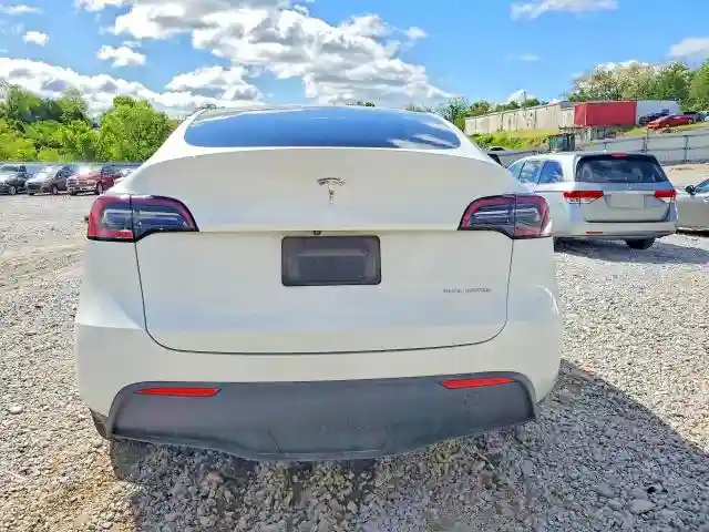7SAYGDEE4PA095457 2023 TESLA MODEL Y-5