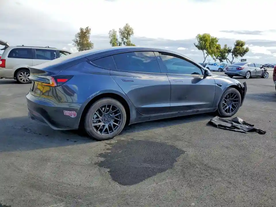 5YJ3E1EB8RF793397 2024 TESLA MODEL 3-2