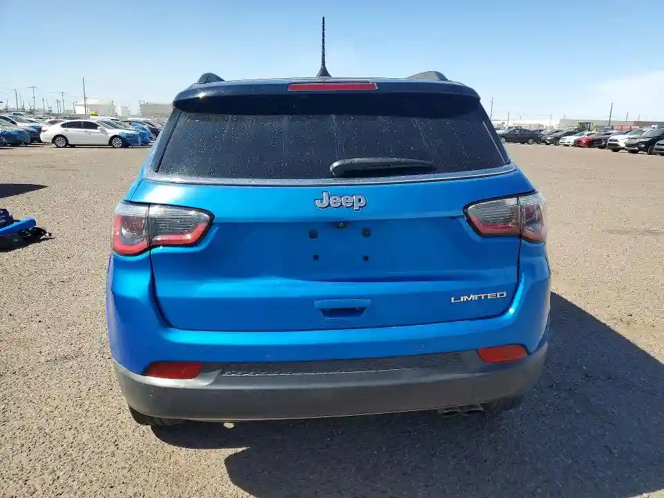 3C4NJCCB9JT248236 2018 JEEP COMPASS-5