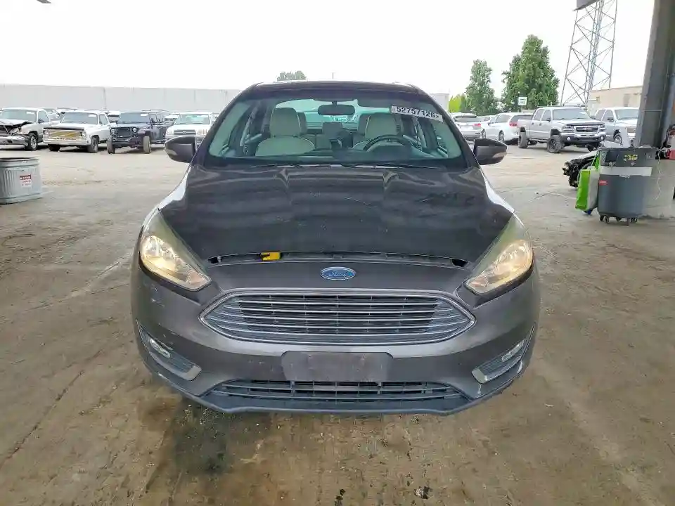 1FADP3J20HL288147 2017 FORD FOCUS-4