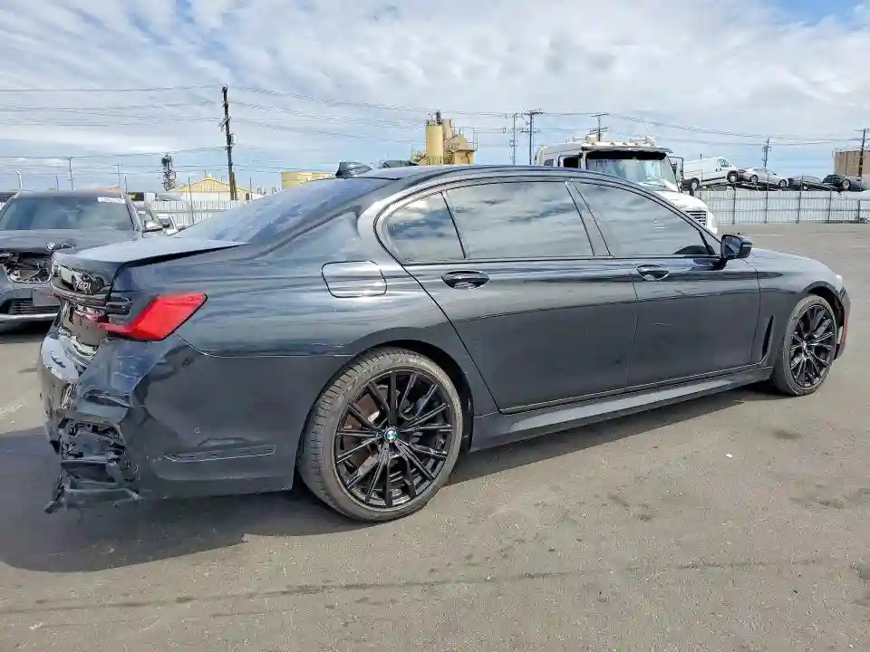 WBA7T2C07NCJ53362 2022 BMW 7 SERIES-2