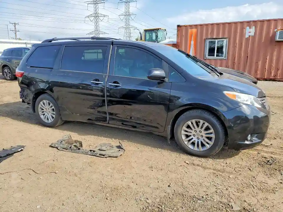 5TDYZ3DC9HS849471 2017 TOYOTA SIENNA-3