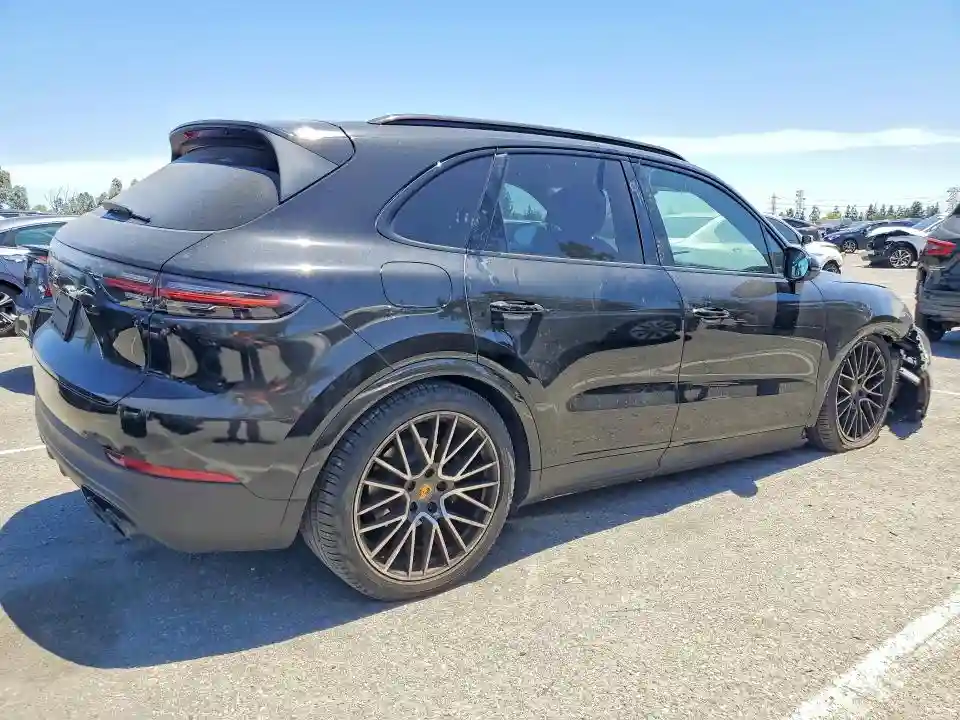 WP1AA2AY7LDA09453 2020 PORSCHE CAYENNE-2