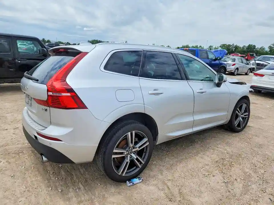 YV4A22RK9M1700725 2021 VOLVO XC60-2
