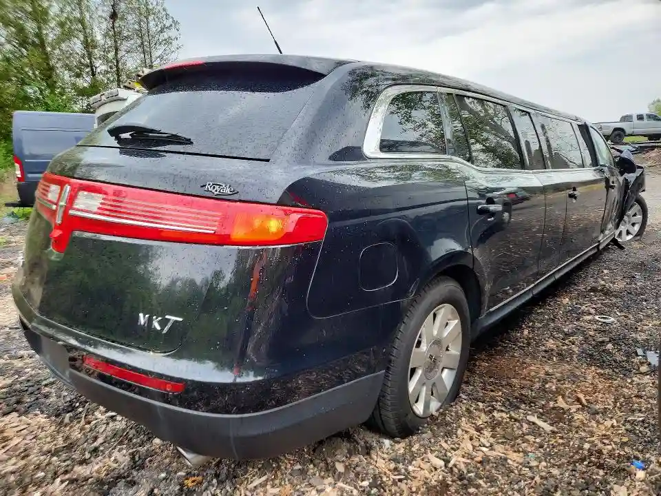 2L1MJ5LTXKBL01732 2019 LINCOLN MKT-2