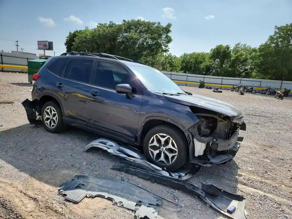 JF2SKAEC0KH539865 2019 SUBARU FORESTER-3