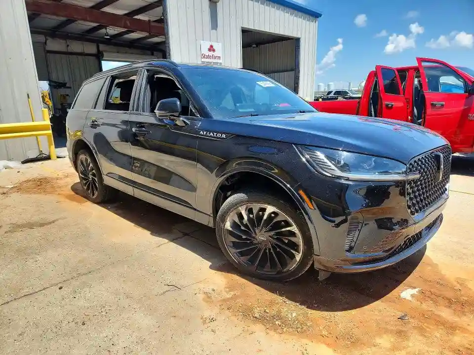 5LM5J7XC2SGL18930 2025 LINCOLN AVIATOR-3