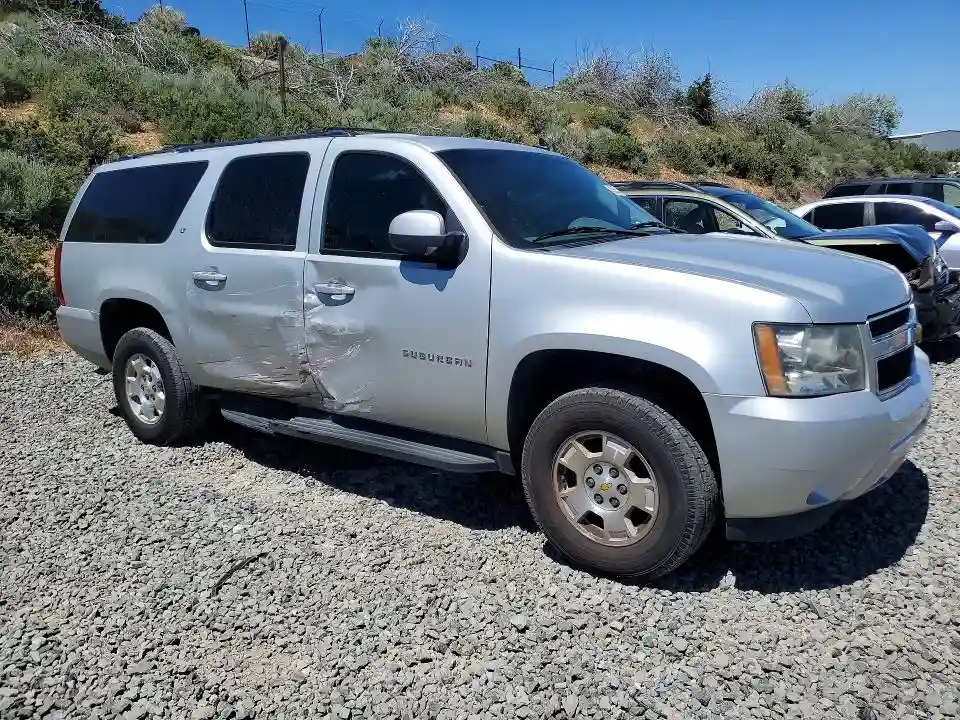 1GNSKJE37BR262728 2011 CHEVROLET SUBURBAN-3