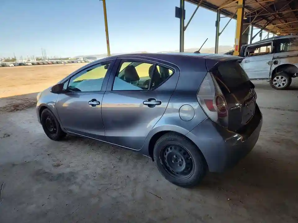 JTDKDTB30E1568725 2014 TOYOTA PRIUS-1