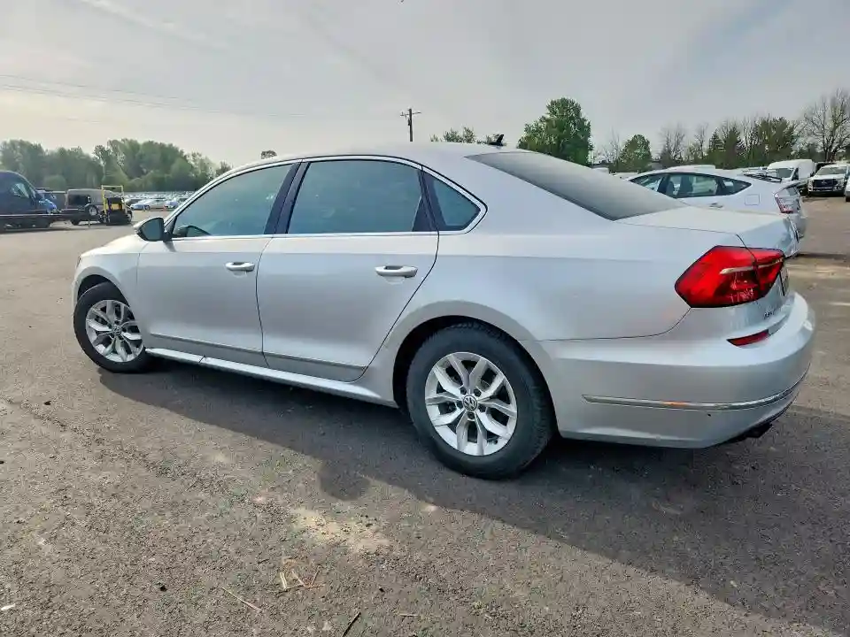 1VWAT7A36GC050243 2016 VOLKSWAGEN PASSAT-1
