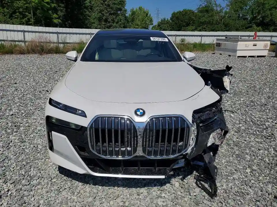 WBA23EH01PCM21670 2023 BMW 7 SERIES-4