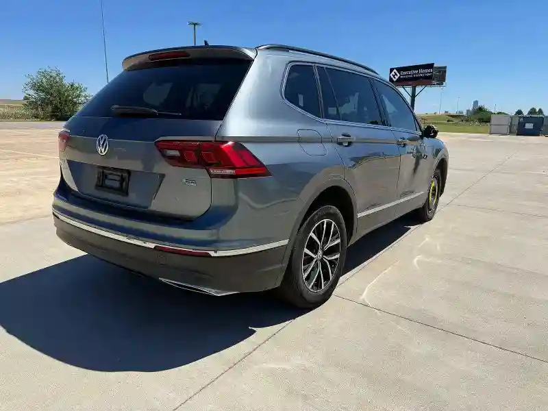 3VV3B7AX5MM082002 2021 VOLKSWAGEN TIGUAN-3