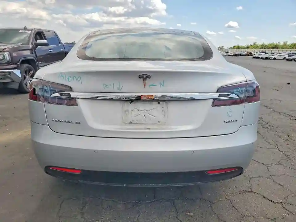 5YJSA1E27JF276751 2018 TESLA MODEL S-5