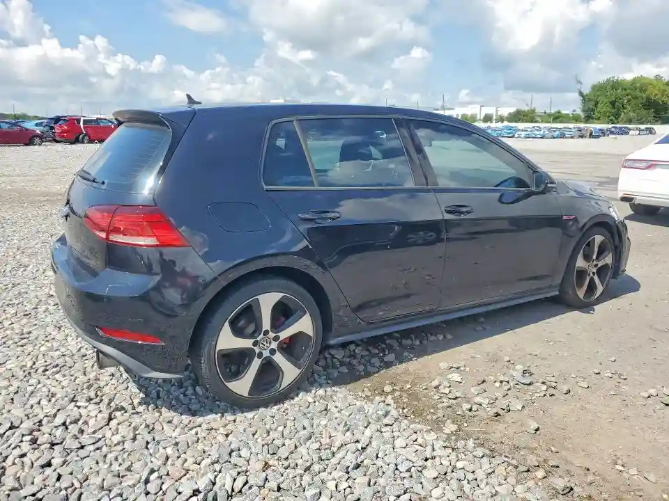 3VW447AU1JM262248 2018 VOLKSWAGEN GTI-2