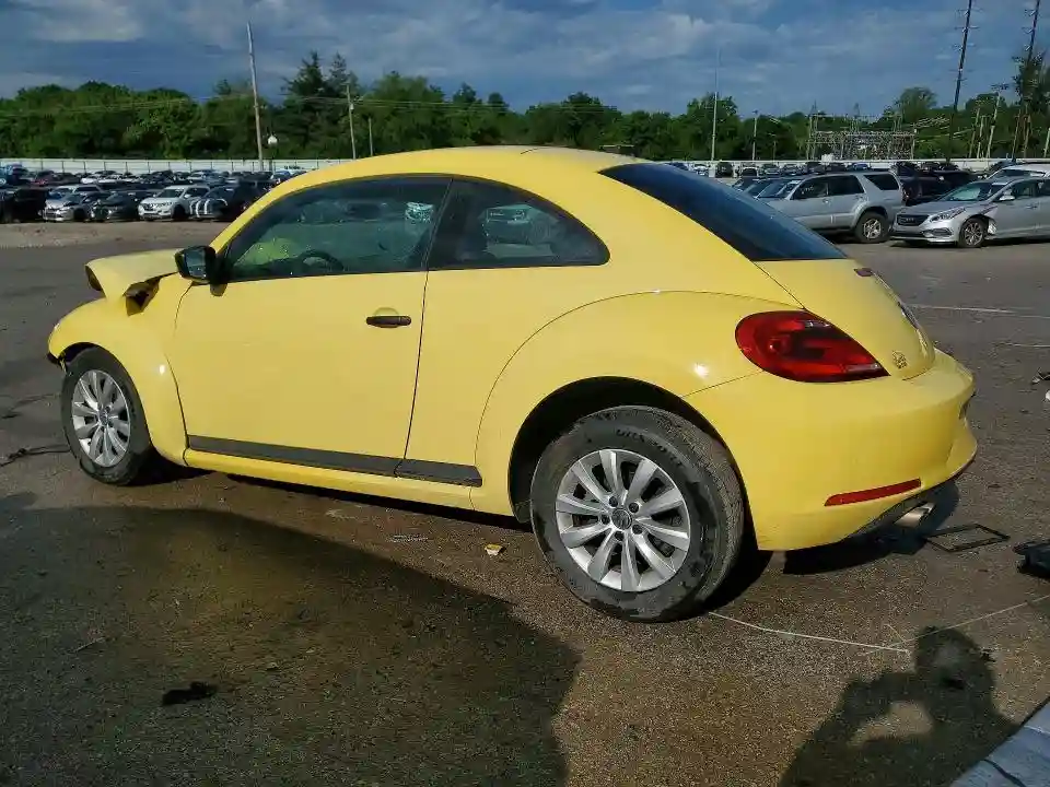 3VWF17AT9FM641210 2015 VOLKSWAGEN BEETLE-1