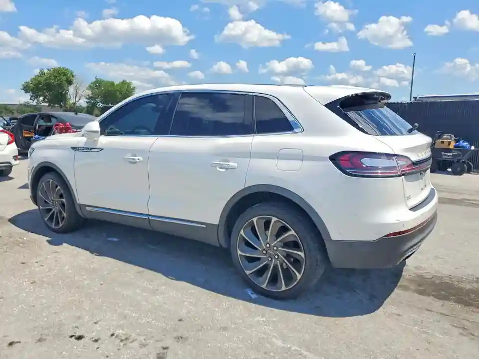 2LMPJ8L92KBL61381 2019 LINCOLN NAUTILUS-1