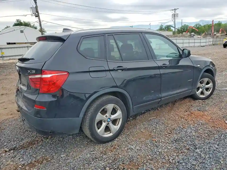5UXWX5C59BL707592 2011 BMW X3-2