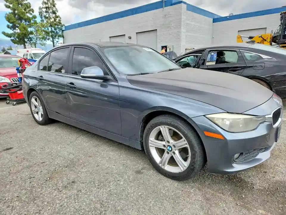 WBA3B1G59FNT04712 2015 BMW 3 SERIES-3