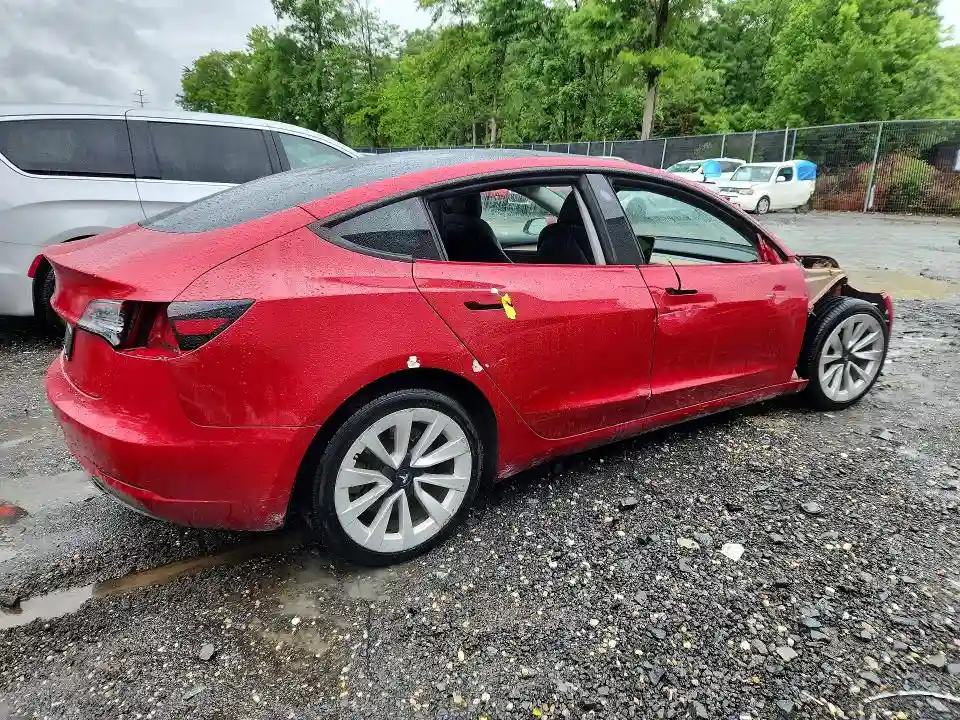 5YJ3E1EA4PF439008 2023 TESLA MODEL 3-2