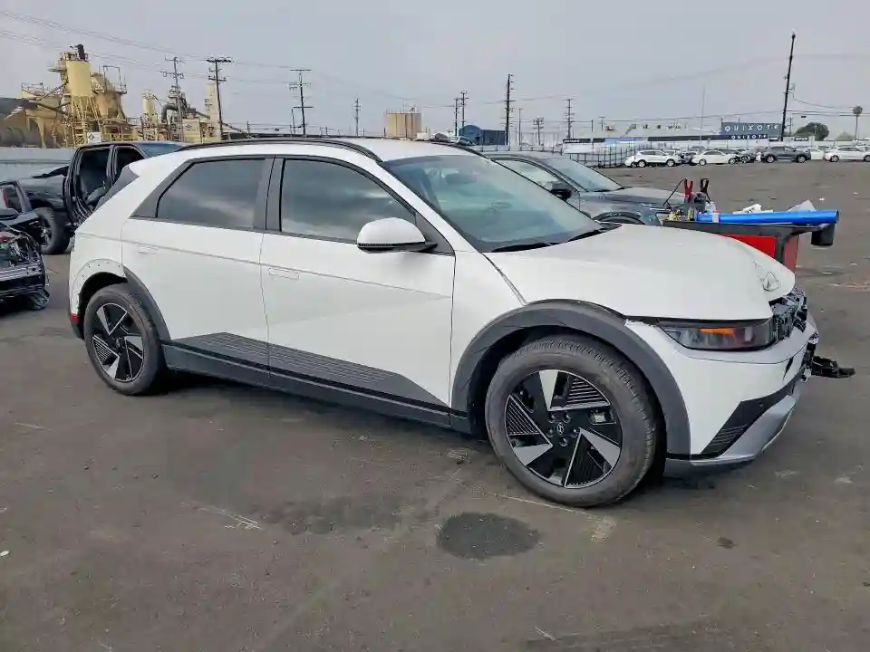 7YAKN4DA8SY014049 2025 HYUNDAI IONIQ-3