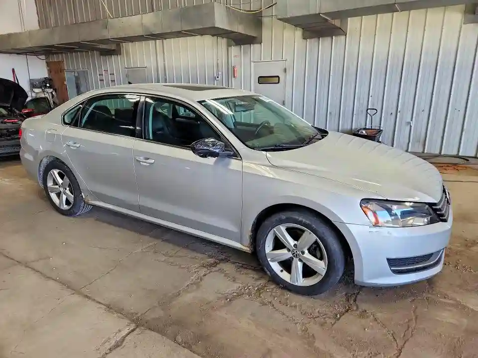 1VWBH7A39CC028527 2012 VOLKSWAGEN PASSAT-3