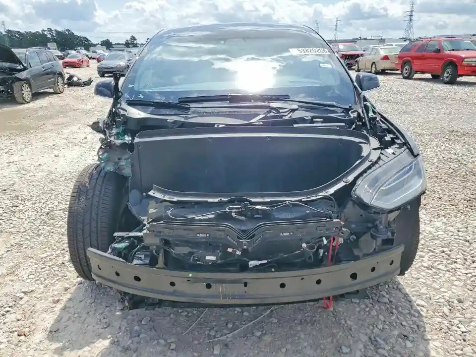 5YJXCBE26HF069008 2017 TESLA MODEL X-4