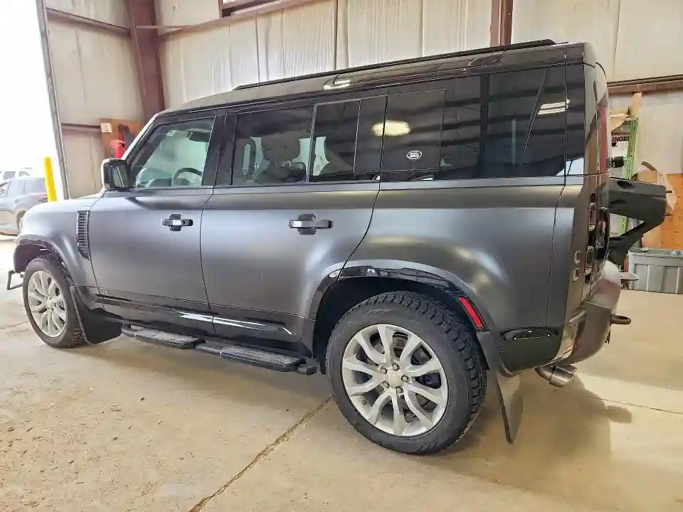 SALEWEEE8P2114440 2023 LAND ROVER DEFENDER-1