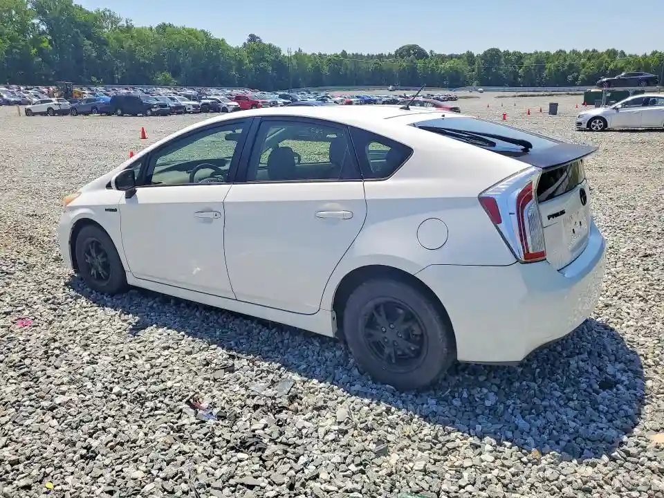 JTDKN3DUXD1687285 2013 TOYOTA PRIUS-1