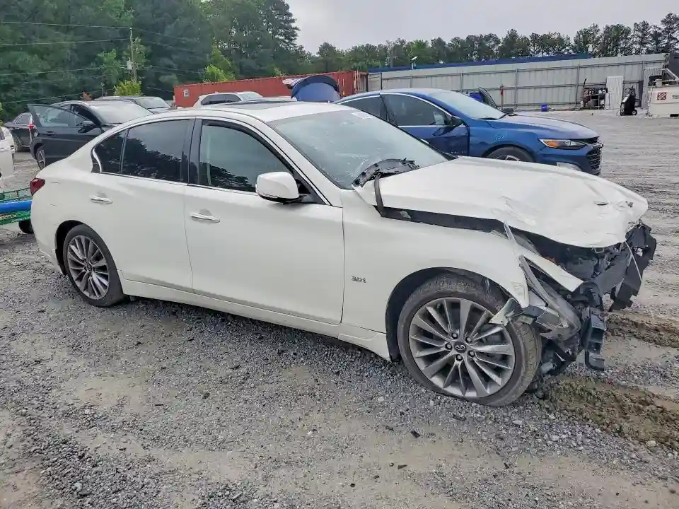 JN1EV7AP5JM364911 2018 INFINITI Q50-3
