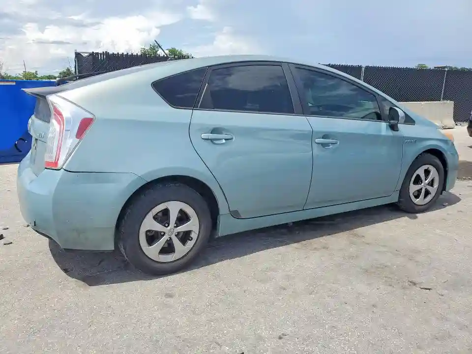 JTDKN3DUXC1482631 2012 TOYOTA PRIUS-2