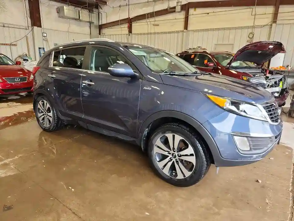KNDPCCA25D7370879 2013 KIA SPORTAGE-3