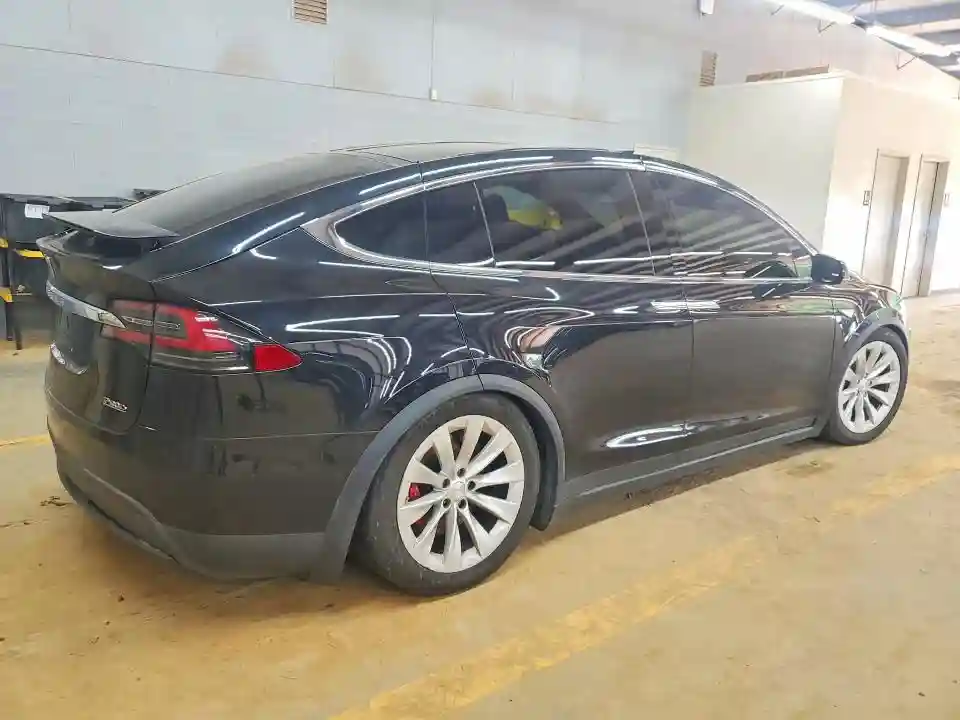 5YJXCAE4XGFS00192 2016 TESLA MODEL X-2