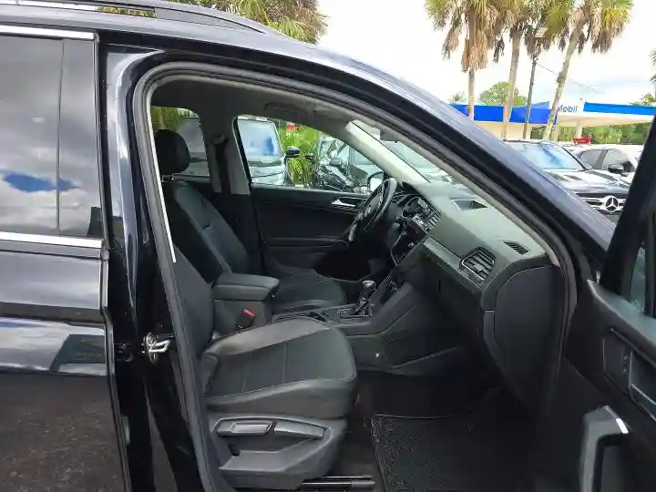 3VV3B7AX5JM078365 2018 VOLKSWAGEN TIGUAN-4