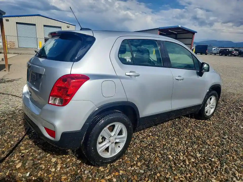 KL7CJNSB0JB719614 2018 CHEVROLET TRAX-2