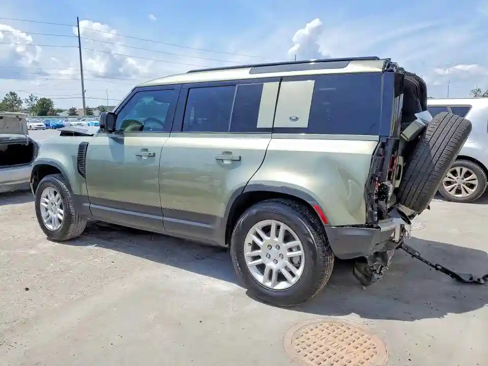 SALEJ7EX2R2350659 2024 LAND ROVER DEFENDER-1