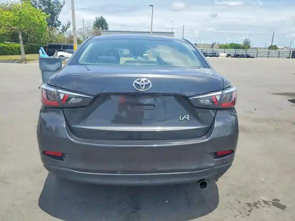 3MYDLBYV9HY172440 2017 TOYOTA YARIS-5