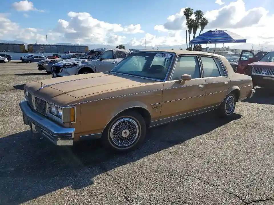 1G3AM69A0CM456911 1982 OLDSMOBILE CUTLASS-0