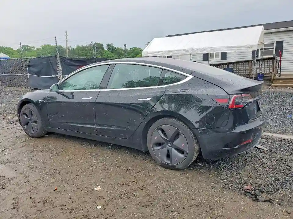 5YJ3E1EA3KF306250 2019 TESLA MODEL 3-1