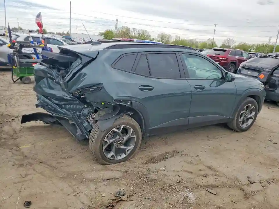 KL77LHEP7SC203699 2025 CHEVROLET TRAX-2