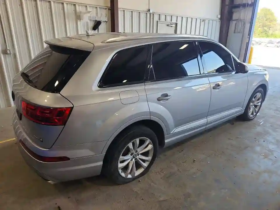 WA1LHAF79JD010143 2018 AUDI Q7-2